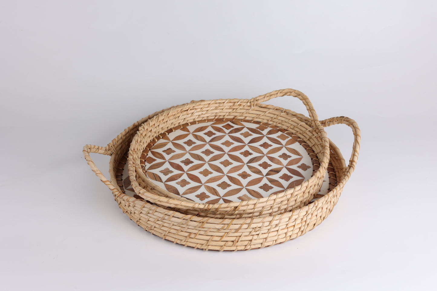 Mother of Pearl with Rattan Tray